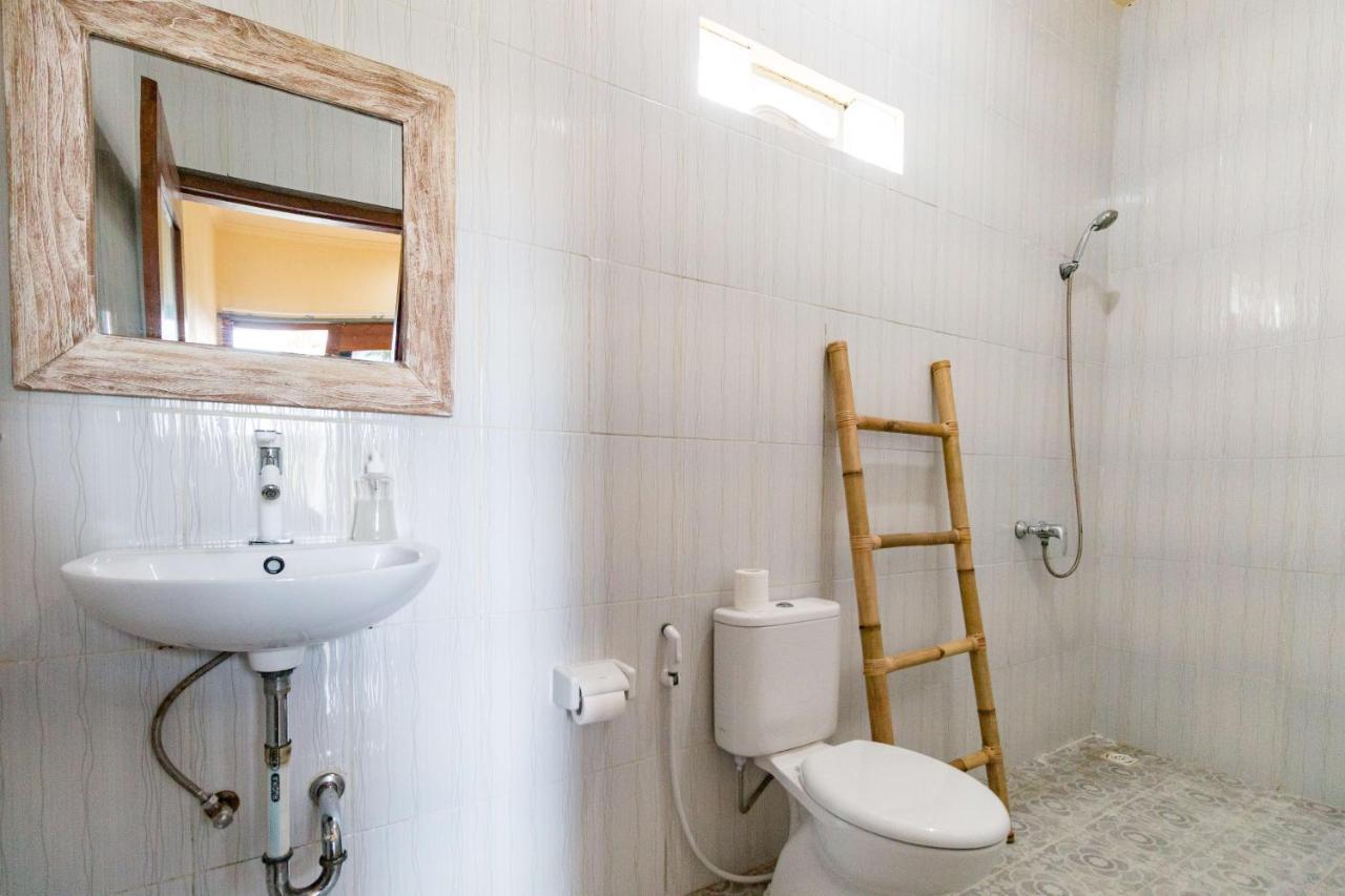 Dicky Guest House 2 Batu Bolong Canggu  Exterior photo